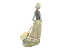 Llardo Figurine #4815